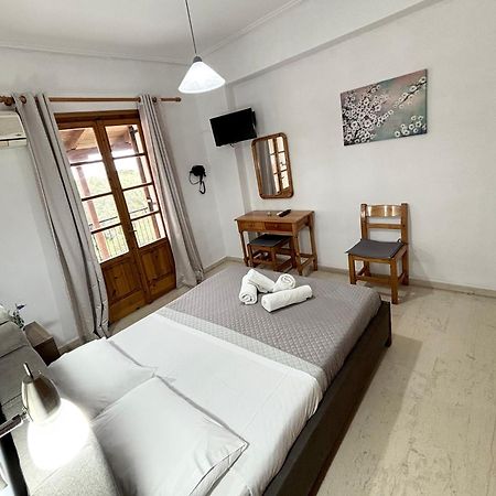 Athina Apartments 阿凯松 外观 照片