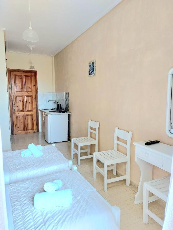Athina Apartments 阿凯松 外观 照片