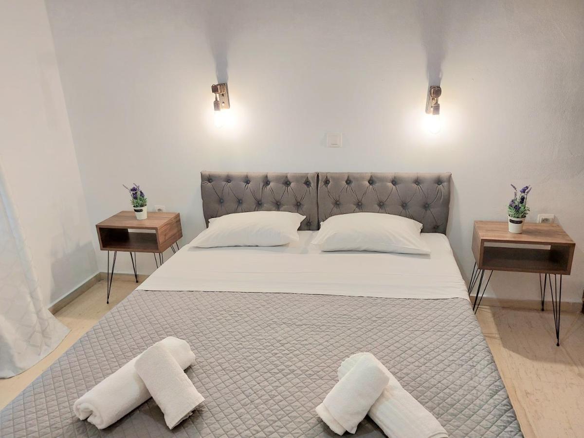 Athina Apartments 阿凯松 外观 照片