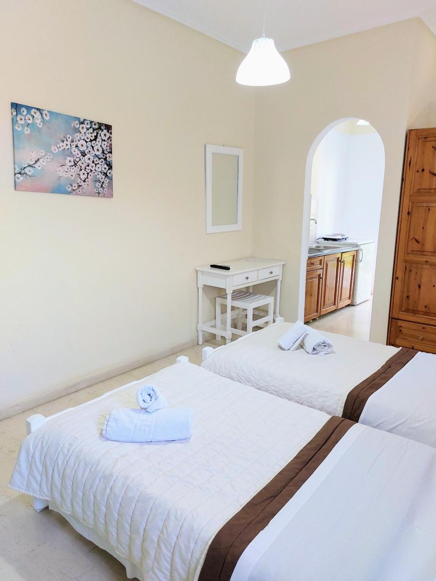 Athina Apartments 阿凯松 外观 照片