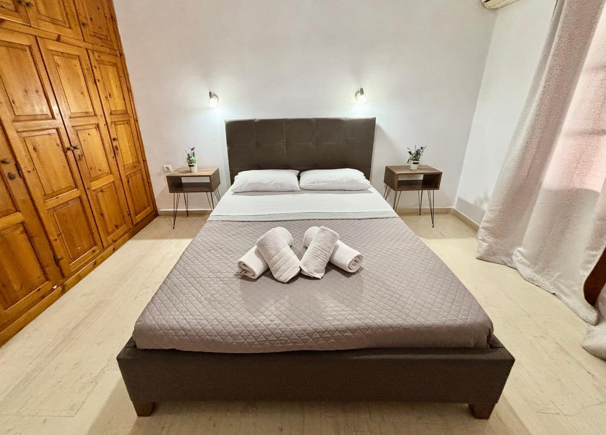 Athina Apartments 阿凯松 外观 照片