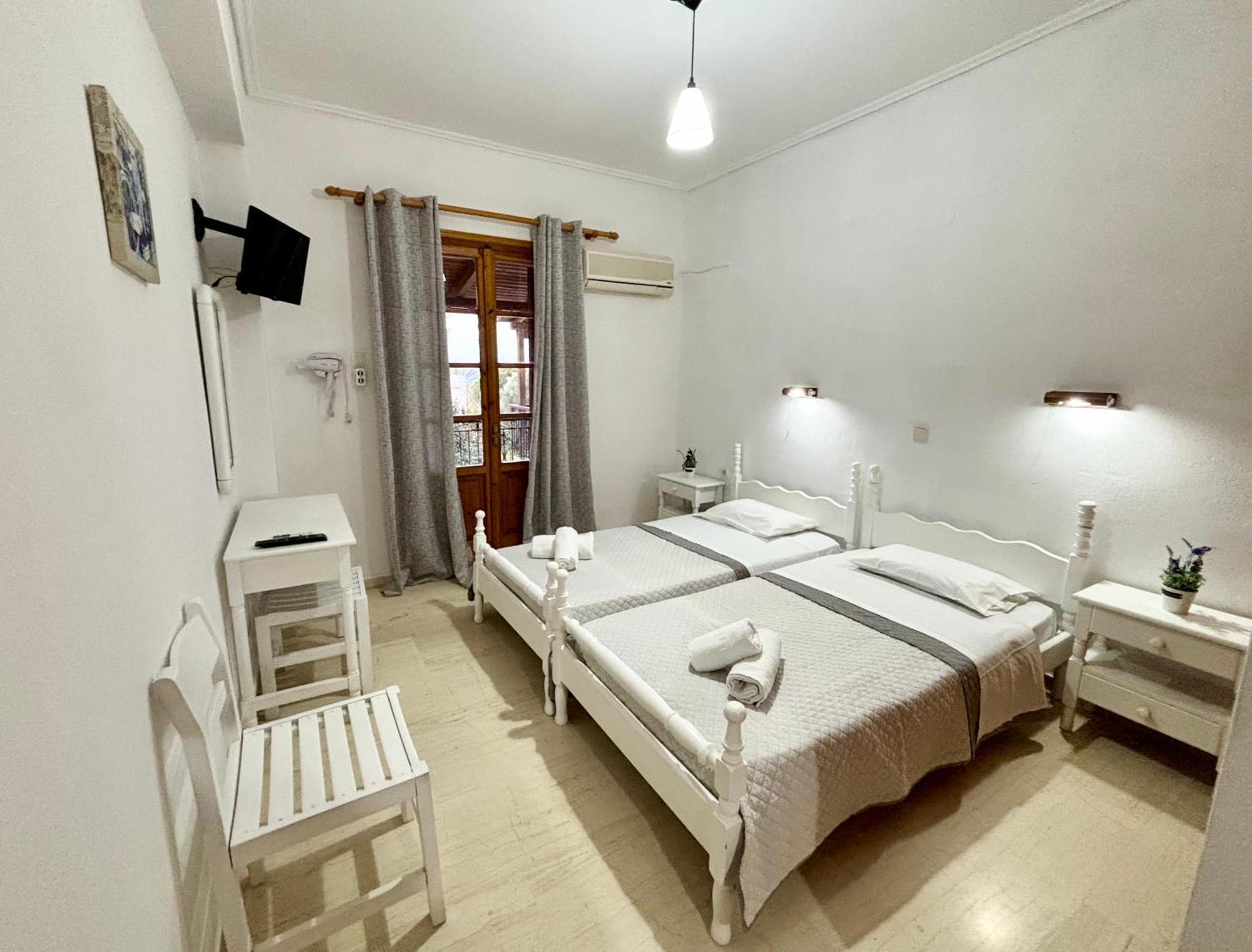 Athina Apartments 阿凯松 外观 照片