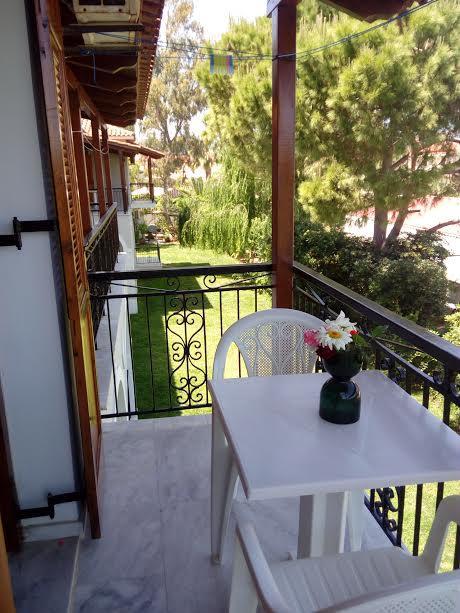 Athina Apartments 阿凯松 外观 照片